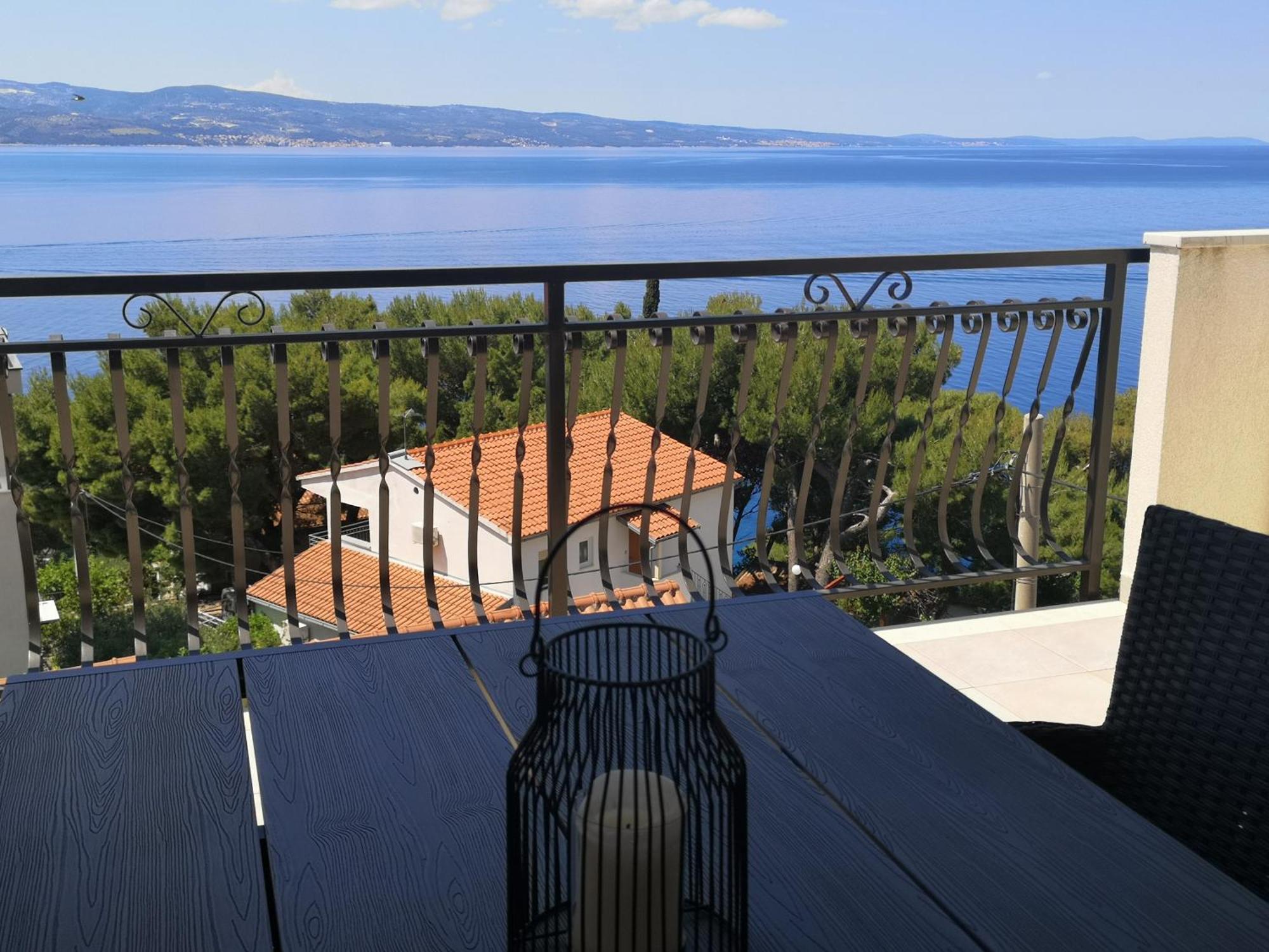 Vila Jadran Omiš Exteriör bild